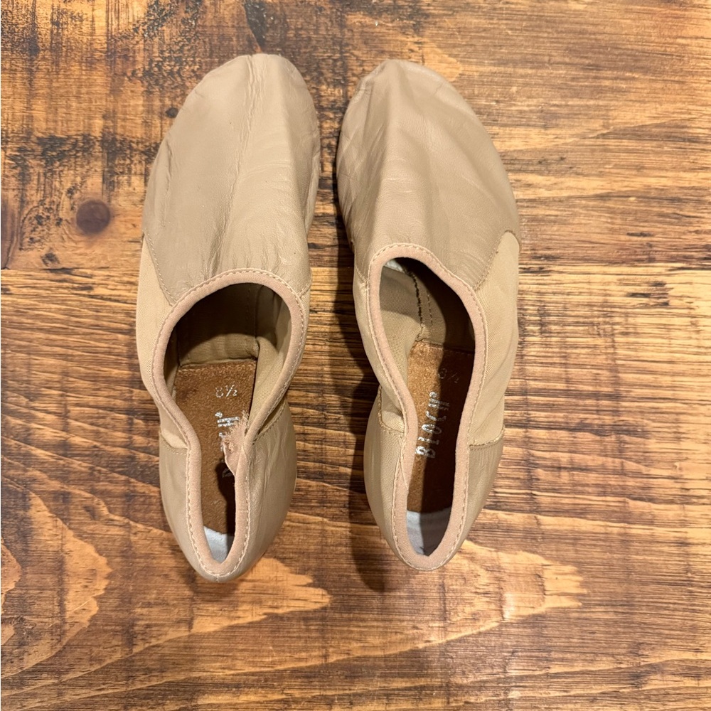 Bloch Women's Tan Leather Slip-On Jazz Dance Shoes